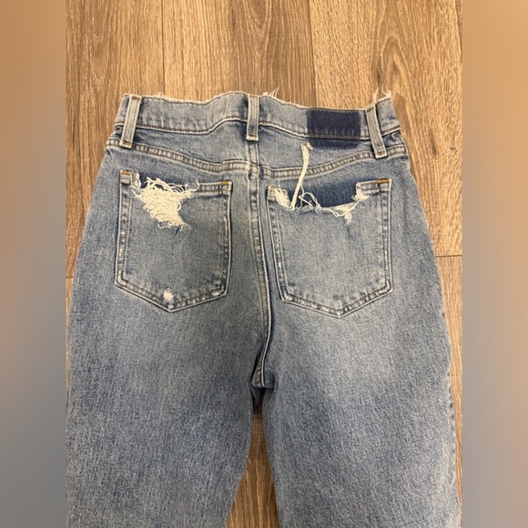 Abercrombie & Fitch Hi Rise Mom Jeans Distressed Light Wash Size 27 4R - Picture 5 of 6